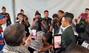 WNI yang Bebas dari Tahanan Israel Dijemput Langsung Menlu Sugiono di Bandara Soetta