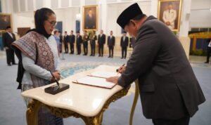 Pimpinan Baru BGN dan Penasihat Khusus Presiden Bidang Ketenagakerjaan Dilantik Prabowo